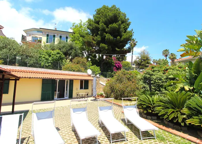 La Pace, Il Sole, Il Mare - Sanremo Casa Indipendente Vista Mare, Posto Auto Privato, Ampio Spazio Esterno Attrezzato, A Pochi Minuti Dalle Spiagge
